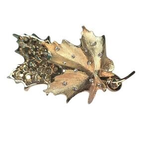 Sarah Coventry Gold Maple Leaf Rhinestone Brooch Signed Autumn Nature Pin